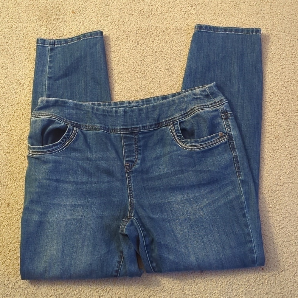 Christopher & Banks Medium Wash Denim Pull On Skinny Jeans Size 12